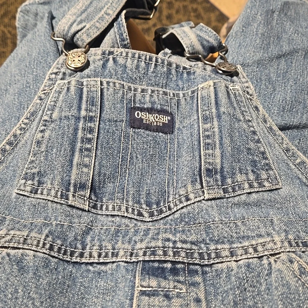 Vintage OshKosh B'gosh Blue Denim Carpenter Overalls for Kids Size 4/4T